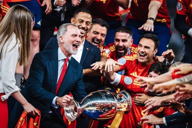 Soccer Men UEFA European Football Championship 2024 Final Spain vs England 14 07 2024 King Felipe with the trophy Berlin Olympiastadion Berlin Germany
