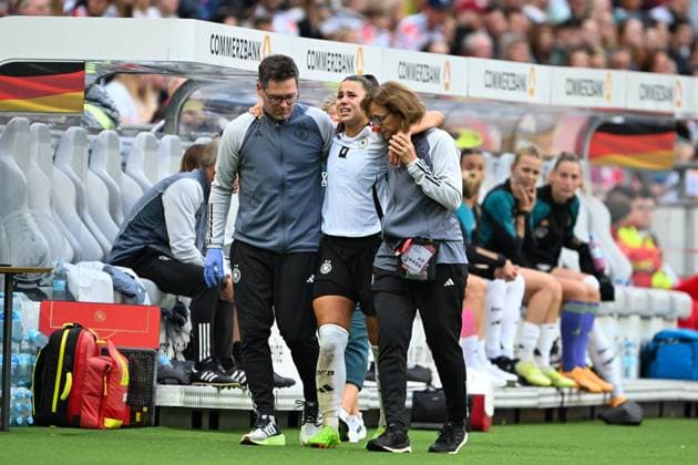 Football, Women, European Championship Qualification, Germany Austria on 16 07 2024 at Heinz von Heiden Arena in Hannover Lena Sophie Oberdorf Germany has to leave the pitch injured MT