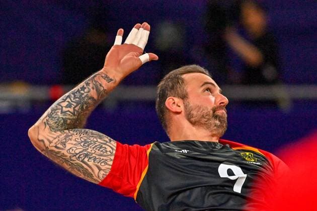 Olympic Games Volleyball GER vs JPN Paris 27 07 2024 Paris 2024, Olympics, Volleyball, South Paris Arena, Men, Germany in black vs Japan in red Georg Gyorgy Grozer, Copyright: xBEAUTIFULxSPORTS TomxBlochx
