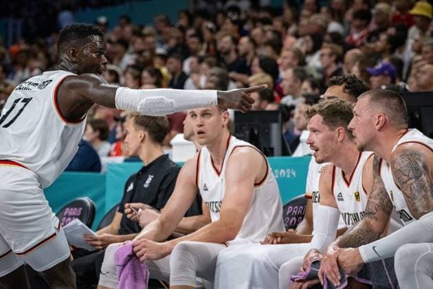 Olympic Games Paris 2024 Basketball Lille 27 07 2024 Preliminary round Germany GER Japan JPN Dennis Schröder Schroeder Germany, No 17 Schröder Schroder Johannes Voigtmann Germany, No 07 Andreas Obst Germany, No 42 Daniel Theis Germany, No 10