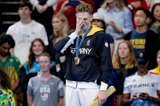 Lukas Maertens, GER at the award ceremony FRA, Olympic Games Paris 2024, Swimming Finals Day1, 27 07 2024 FRA, Olympic Games Paris 2024, Swimming Finals Day1, 27 07 2024 Paris Copyright: xEibner-Pressefoto JoxKleindlx EP_JKL