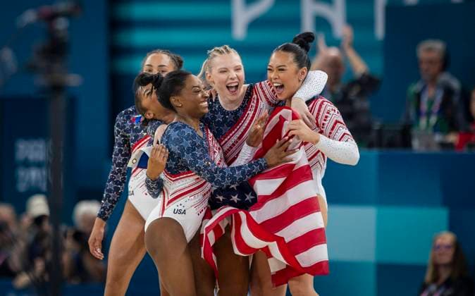 Paris, France 30th Jul 2024 Simone Biles, Jade Carey , Hezly Rivera, Jordan Chiles, Sunisa Lee, USA celebrate their Team Gold medal win cheers after her floor exercise round Paris 2024 Olympic Games Artistic Gymnastics Women s Team Final Olympic Games 30 07 2024