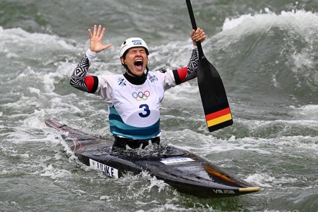 Bilder des Jahres 2024, Sport 08 August Sport Themen der Woche KW31 Sport Bilder des Tages OLY24 CANOE SLALOM, Elena lilik of Germany celebrates as she crosses the finish line to take thge Silver medal in the Women?s Canoe Single final at Vaires-sur-Marne Nautical Stadium as part of the 2024 Paris Summer Olympic Games, Olympische Spiele, Olympia, OS in Seine?et?Marne, France, Wednesday, July 31, 2024. ( NO ARCHIVING, EDITORIAL USE ONLY, NO USE IN BOOKS WITHOUT CONSENT SEINE?ET?MARNE FRANCE Copyright: xDEANxLEWINSx 20240801115603316172
