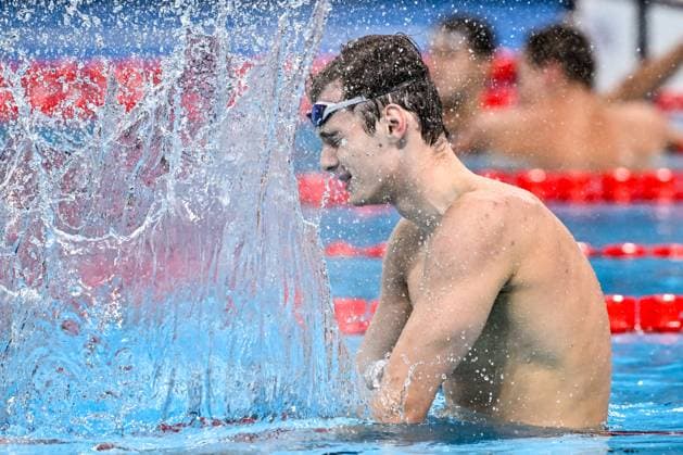 Hubert Kos of Hungary celebrates after winning the gold medal in the swimming 200m Backstroke Men Final during the Paris 2024 Olympic Games, Olympische Spiele, Olympia, OS at La Defense Arena in Paris (France), August 01, 2024. Giorgio Scala