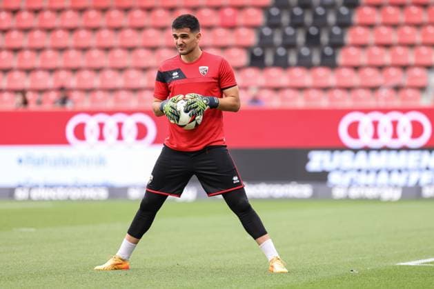 3 Liga FC Ingolstadt 04 SV Waldhof Mannheim Goalkeeper Simon Simoni 41, FCI before the match 3 Liga FC Ingolstadt 04 Season 2024 2025 SV Waldhof Mannheim