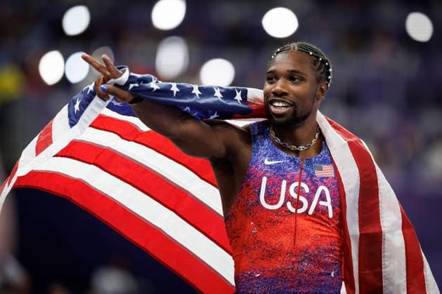 Olympic Games Athletics Paris, 04 08 2024 LYLES Noah United States of America narrowly wins the 100m Olympic Games Athletics on 04 08 2024 at the Stade de France in Paris France Copyright: xBEAUTIFULxSPORTS AxelxKohringx
