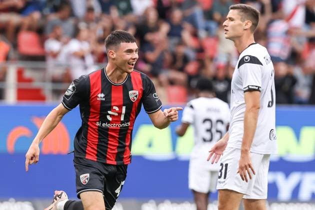 3 Liga FC Ingolstadt 04 SV Waldhof Mannheim Goal Cheer Goal 1 0 Felix Keidel 43, FCI Thalhammer Maximilian 31 SVWM 3 Liga FC Ingolstadt 04 Season 2024 2025 SV Waldhof Mannheim