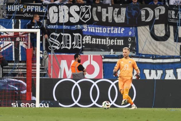 3 Liga FC Ingolstadt 04 SV Waldhof Mannheim Goalkeeper Marius Funk 1, FCI 3 Liga FC Ingolstadt 04 Season 2024 2025 SV Waldhof Mannheim