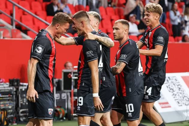 3 Liga FC Ingolstadt 04 SV Waldhof Mannheim Goal Cheer Goal Sebastian Grönning 11, FCI 2 0 with Mladen Cvjetinovic 19, FCI Dennis Borkowski 7, FCI Max Dittgen 10, FCI Max Plath 14 FCI 3 Liga FC Ingolstadt 04 Season 2024 2025 SV Waldhof Mannheim