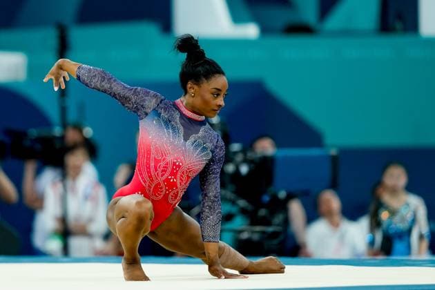 PARIS, FRANCE AUGUST 5 Simone Biles of United States during the Women s Floor Exercise Final on day ten of the Olympic Games Paris 2024 at Bercy Arena on August 5, 2024 in Paris, France Paris Bercy Arena France Copyright: xJustPictures.ch DanielaxPorcellix jp-en-EuSpIm-20240805-_DP15030