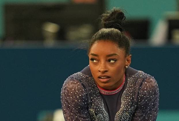 August 05 2024: Simone Biles (United States of America) competes during floor final on Day 10 of the Olympic Games, Olympische Spiele, Olympia, OS at Bercy Arena, Paris, France. CSM. Paris France - ZUMAc04_ 20240805_zma_c04_151 Copyright: xUlrikxPedersenx