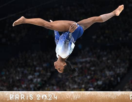 Sport Themen der Woche KW32 Sport Bilder des Tages (240805) -- PARIS, Aug. 5, 2024 -- Simone Biles of the United States competes during the women s balance beam final of artistic gymnastics at the Paris 2024 Olympic Games, Olympische Spiele, Olympia, OS in Paris, France, Aug. 5, 2024. ) (PARIS2024) FRANCE-PARIS-OLY-ARTISTIC GYMNASTICS ChengxMin 