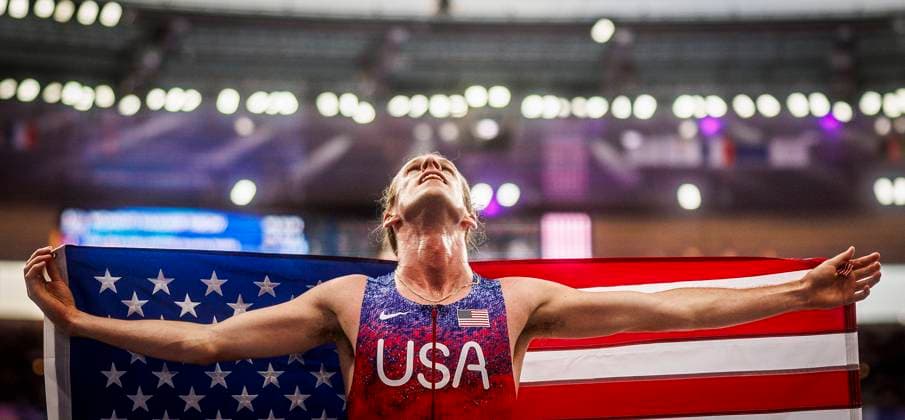 Olympic Games Athletics Paris, 06 08 2024 HOCKER Cole United States of America surprisingly wins the 1500m and thus gold Olympic Games Athletics on 06 08 2024 at the Stade de France in Paris France Copyright: xBEAUTIFULxSPORTS AxelxKohringx