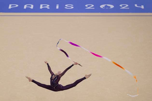 240808 Darja Varfolomeev of Germany competes in rhythmic gymnastics individual all around qualifications during day 13 of the Paris 2024 Olympics on August 8, 2024 in Paris Photo Jon Olav Nesvold BILDBYRAN COP 217 JE0102 paris 2024 olympics day 13 rhythmic gymnasticsbbeng dam  Copyright: JONxOLAVxNESVOLD BB240808JE001