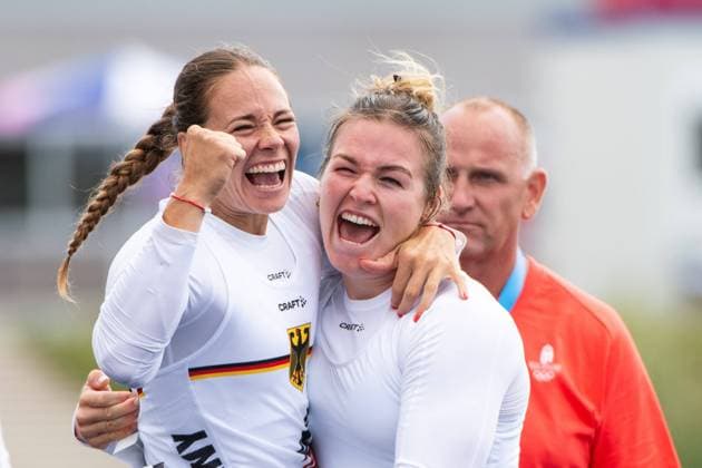 PASZEK Paulina, HAKE Jule Marie Germany cheer at the finish line for 3rd place and the bronze medal after evaluation of the photo finish, Kayak double women, 500 meters, FRA, Olympic Games Paris 2024, Canoe Sprint, 09 08 2024 FRA, Olympic Games Paris 2024, Canoe Sprint, 09 08 2024 Vaires sur Marne Copyright: xEibner-Pressefoto Memmlerx EP_MMR