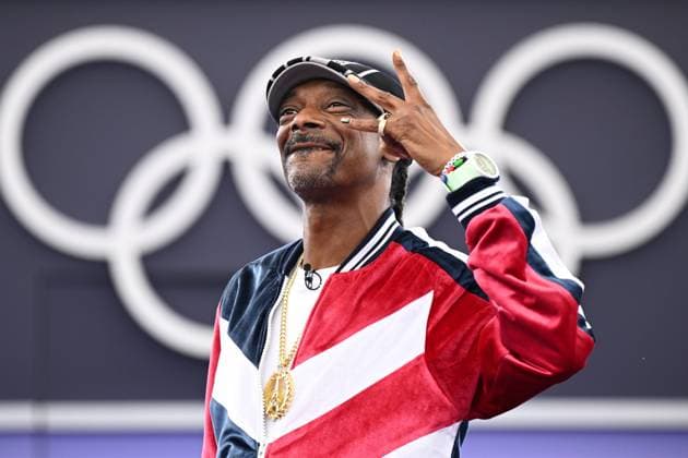 Bilder des Jahres 2024, Sport 08 August Sport Themen der Woche KW32 Sport Bilder des Tages OLY24 BREAKING, US Rapper Snoop Dogg ahead of the B-Girls Round Robin Breaking Battle at La Concorde 1 as part of the 2024 Paris Olympic Games, Olympische Spiele, Olympia, OS in Paris, France, Friday, August 09, 2024. ( NO ARCHIVING, EDITORIAL USE ONLY, NO USE IN BOOKS WITHOUT CONSENT PARIS FRANCE Copyright: xDANxHIMBRECHTSx 20240810143455390081