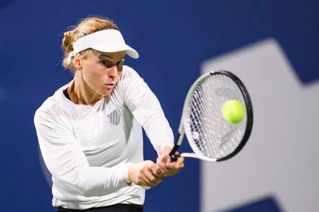 August 10, 2024, Toronto, On, Canada: Liudmila Samsonova of Russia hits a return to Diana Shnaider of Russia in a quarter-final match at the National Bank Open, in Toronto on Saturday August 10, 2024. Canada News - August 10, 2024  - ZUMAc35_ 20240810_zaf_c35_294 Copyright: xChristopherxKatsarovx