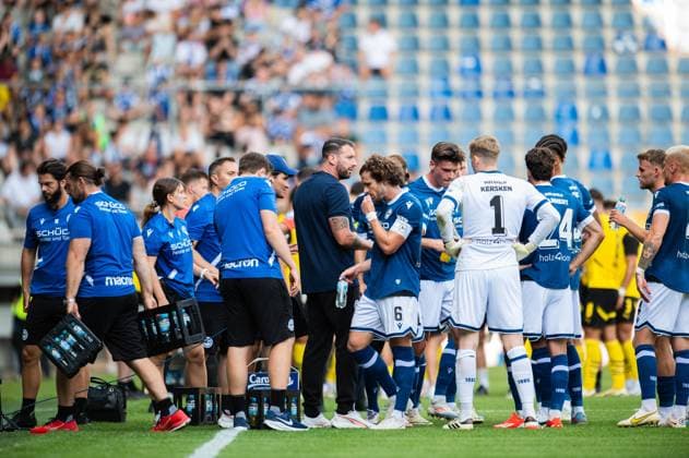 10 08 2024 Soccer, 2024 2025, 3 Liga, 2 Matchday, DSC Arminia Bielefeld Borussia Dortmund II Team Bielefeld , M Mitch, Michel Kniat Coach Bielefeld DFB REGULATIONS PROHIBIT ANY USE OF PHOTOGRAPHS AS IMAGE SEQUENCES AND OR QUASI VIDEO