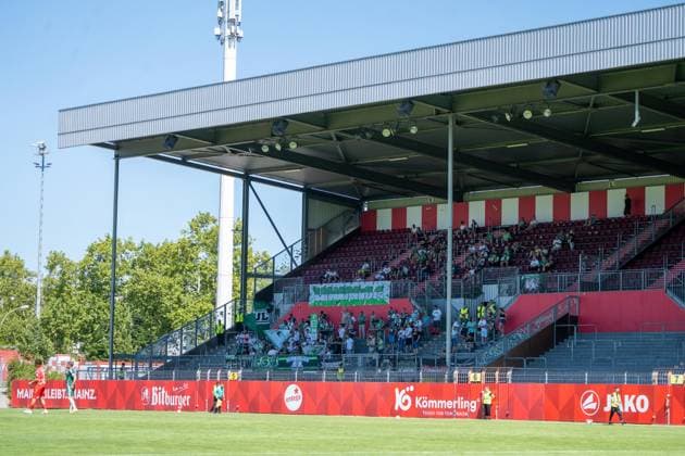 11 08 2024, xhfmx, Fussball Regionalliga Suedwest, FSV Mainz 05 U23 FC 08 Homburg emspor, Homburg Fans in Mainz DFL DFB REGULATIONS PROHIBIT ANY USE OF PHOTOGRAPHS as IMAGE SEQUENCES and or QUASI VIDEO Mainz