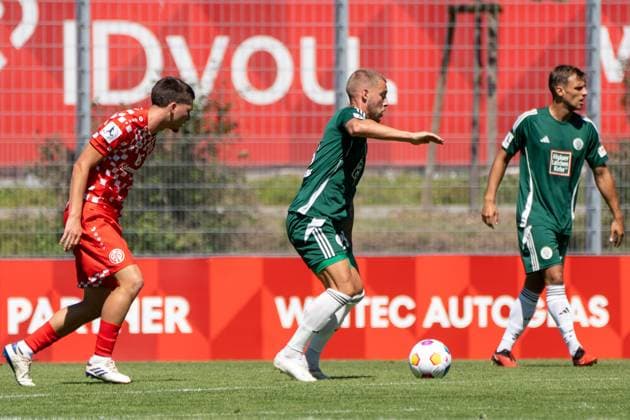 11 08 2024, xhfmx, Fussball Regionalliga Suedwest, FSV Mainz 05 U23 FC 08 Homburg emspor, v l Marcel Kalemba 1 FSV Mainz 05 II , Mart Ristl FC 08 Homburg DFL DFB REGULATIONS PROHIBIT ANY USE OF PHOTOGRAPHS as IMAGE SEQUENCES and or QUASI VIDEO Mainz