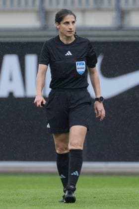 from left FIFA referee Dr. Riem Hussein, 17 08 2024, Wolfsburg Germany , Soccer, Test match women, VfL Wolfsburg PSV Eindhoven xobx