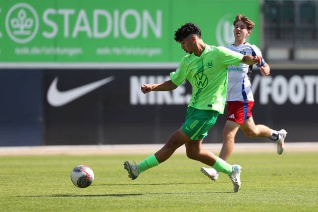 VfL vs Hamburger SV, A Junior BL Wolfsburg, 24 08 2024, FOOTBALL VfL Wolfsburg U19 vs Hamburger SV U19, A Junior Bundesliga Nord Nordost, Season 2024 25 Darwin Soylu VfL Wolfsburg U19 Wolfsburg