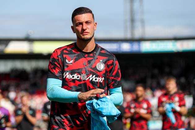 2024-08-25 Sparta Rotterdam v Feyenoord - Dutch Eredivisie ROTTERDAM, NETHERLANDS - AUGUST 25: Goalkeeper Justin Bijlow of Feyenoord is emotional during is goodbye to the supporters of Feyenoord during the Dutch Eredivisie match between Sparta Rotterdam and Feyenoord at Sparta-stadion Het Kasteel on August 25, 2024 in Rotterdam, Netherlands. (Photo by Hans van der Valk BSR Agency) Rotterdam Netherlands Content not available for redistribution in The Netherlands directly or indirectly through any third parties. Copyright: xBSRxAgencyx