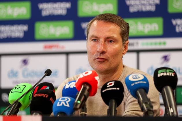2024-08-25 Sparta Rotterdam v Feyenoord - Dutch Eredivisie ROTTERDAM, NETHERLANDS - AUGUST 25: Headcoach Brian Priske of Feyenoord during the press conference, PK, Pressekonferenz during the Dutch Eredivisie match between Sparta Rotterdam and Feyenoord at Sparta-stadion Het Kasteel on August 25, 2024 in Rotterdam, Netherlands. (Photo by Hans van der Valk BSR Agency) Rotterdam Netherlands Content not available for redistribution in The Netherlands directly or indirectly through any third parties. Copyright: xBSRxAgencyx