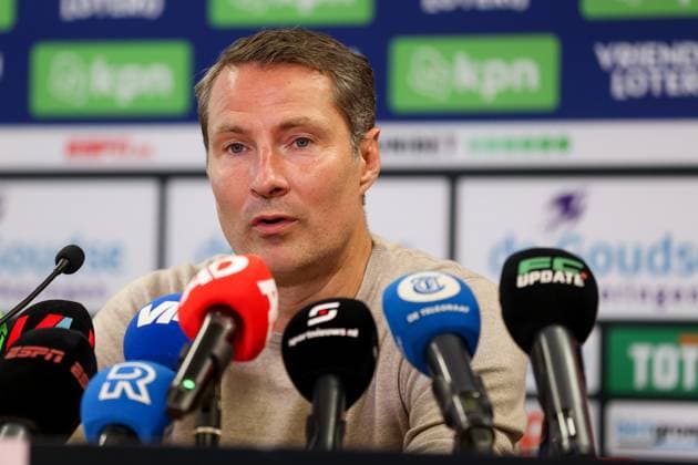 2024-08-25 Sparta Rotterdam v Feyenoord - Dutch Eredivisie ROTTERDAM, NETHERLANDS - AUGUST 25: Headcoach Brian Priske of Feyenoord during the press conference, PK, Pressekonferenz during the Dutch Eredivisie match between Sparta Rotterdam and Feyenoord at Sparta-stadion Het Kasteel on August 25, 2024 in Rotterdam, Netherlands. (Photo by Hans van der Valk BSR Agency) Rotterdam Netherlands Content not available for redistribution in The Netherlands directly or indirectly through any third parties. Copyright: xBSRxAgencyx