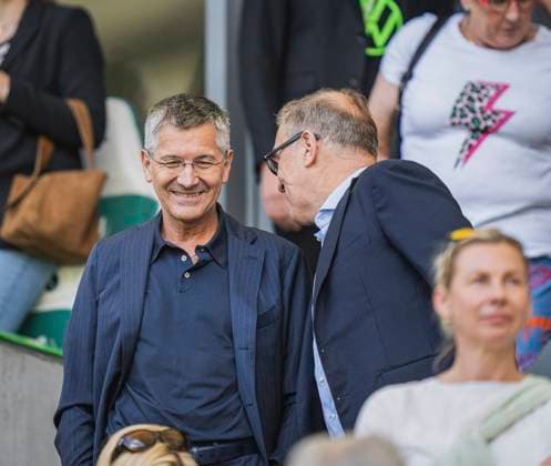 Herbert Hainer FC Bayern Muenchen, President , Jan Christian Dresen FC Bayern Muenchen, Chairman GER, VfL Wolfsburg vs FC Bayern Muenchen, Football, 1 Bundesliga, Matchday 01, Season 2024 2025, 25 08 2024 DFL REGULATES PROHIBIT ANY USE OF PHOTOGRAPHS AS IMAGE SEQUENCES AND OR QUASI VIDEO VfL Wolfsburg vs FC Bayern Muenchen, Football, 1 Bundesliga, Matchday 01, Season 2024 2025, 25 08 2024 Wolfsburg Copyright: xEibner-Pressefoto FabioxDeinertx EP_FDT