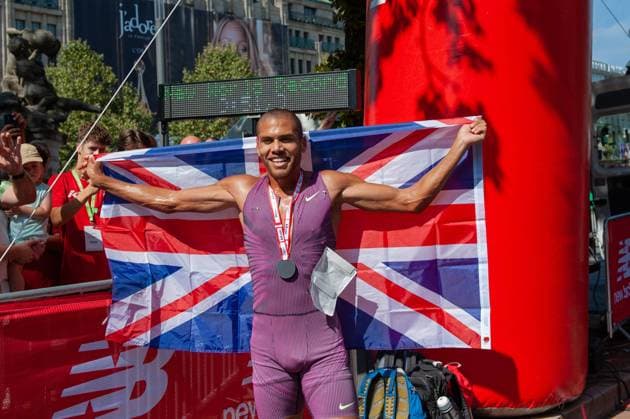 New world record by Elliot Giles GBR over the mile with 3 51.3 minutes DEU, Düsseldorf, 01 09 2024 Kö Mile