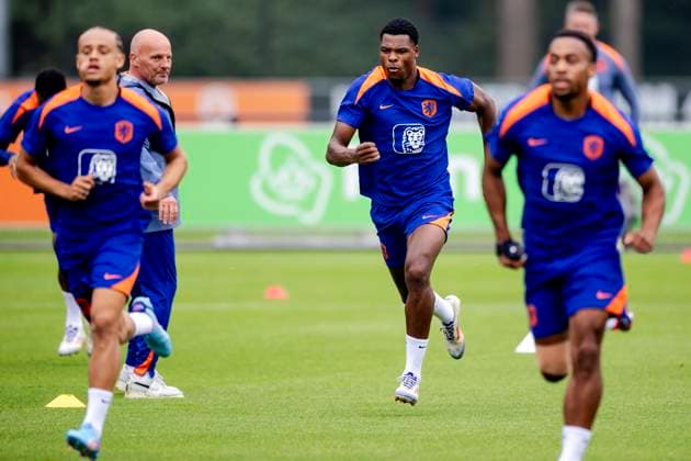 ZEIST - Denzel Dumfries during a training session of the Dutch national team, Nationalteam at the KNVB Campus on September 4, 2024 in Zeist, Netherlands. The Dutch national team is preparing for the UEFA Nations League match against Bosnia and Herzegovina. ANP ROBIN VAN LONKHUIJSEN UEFA Nations League 2024 25 xVIxANPxSportx xxANPxIVx 507625806 originalFilename: 507625806