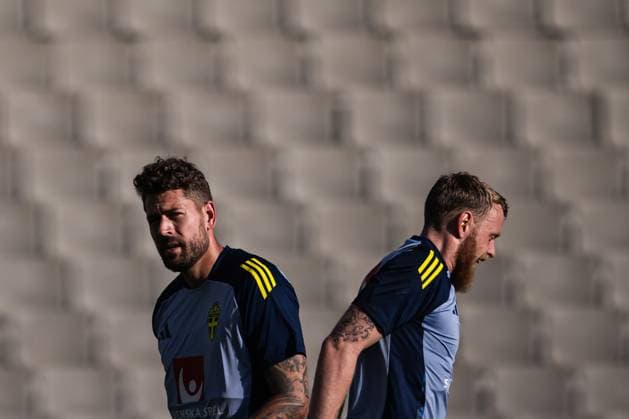 240904 Goalkeeper Viktor Johansson and goalkeeper Kristoffer Nordfeldt of the Swedish national football team during a training session on September 4, 2024 in Baku Photo Maxim ThorÃ BILDBYRAN code MT MT0661 fotboll football soccer fotball landskamp träning practice training sverige sweden sverige a bbeng  Copyright: MAXIMxTHORE BB240904MT054