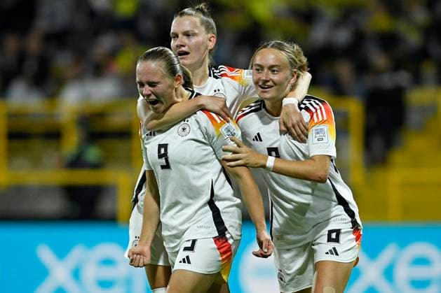 Bilder des Jahres 2024, Sport 09 September Sport Themen der Woche KW36 Estadio Metropolitano de Techo Sofie Zdebel of Germany celebrates her goal with Marie Steiner and Sarah Ernst during the match between Germany and Nigeria, for the 2nd round of group D of the FIFA U-20 Women s World Cup Colombia 2024, at the Estadio Metropolitano de Techo, this Wednesday 04. 30761 (Julian Medina SPP) Copyright: xJulianxMedinax xSPPx spp-en-JuMe-_DSC9567