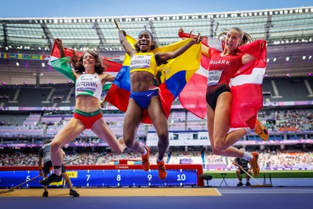 Paralympics Para Athletics Paris, 06 09 2024 GOLD RODRIGUEZ Kiara T46 ECU , SILVER LUTERAN Petra T47 HUN , BRONZE NOERREMARK Bjoerk T47 DEN , long jump, long jump, final, final Paralympics Para Athletics on 06 09 2024 at the Stade de France in Paris France Copyright: xBEAUTIFULxSPORTS AxelxKohringx