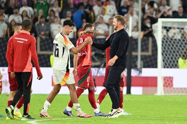 07 09 2024, xsltx, Football UEFA Nations League 2024, Germany Hungary emspor, v re Joy in the German team after the 5 0 against Hungary Julian Nagelsmann national coach German national team congratulates Aleksandar PavloviÄ‡ German national team DFL DFB REGULATIONS PROHIBIT ANY USE OF PHOTOGRAPHS as IMAGE SEQUENCES and or QUASI VIDEO