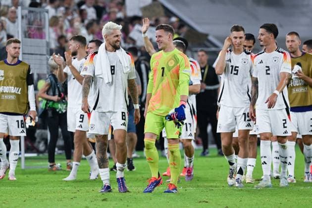 07 09 2024, xsltx, Football UEFA Nations League 2024, Germany Hungary emspor, v l Joy in the German team after the 5 0 against Hungary, in front Robert Andrich German national team and Marc AndrÃ ter Stegen German national team in a happy dialog DFL DFB REGULATIONS PROHIBIT ANY USE OF PHOTOGRAPHS as IMAGE SEQUENCES and or QUASI VIDEO
