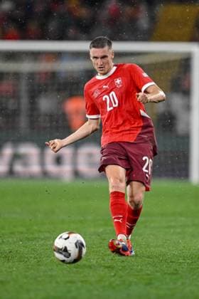 Michel Aebischer Switzerland controls the ball during the UEFA Nations League 2024 2025 League A Group 4 match between Switzerland and Spain at Stade de Geneve on September 8, 2024 in Geneva, Switzerland Defodi 541 SFVESP240908 114 Defodi-541