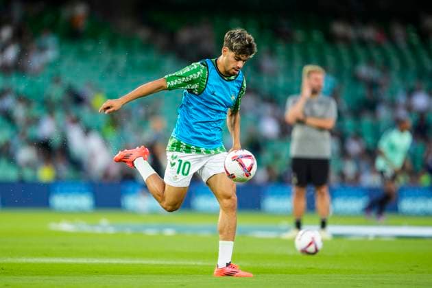 September 13, 2024, Sevilla, Sevilla, SPAIN: Abde Ezzalzouli of Real Betis warms up during the Spanish league, La Liga EA Sports, football match played between Real Betis and CD Leganes at Benito Villamarin stadium on September 13, 2024, in Sevilla, Spain. Sevilla SPAIN - ZUMAa181 20240913_zaa_a181_113 Copyright: xJoaquinxCorcherox