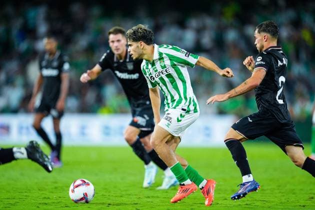September 13, 2024, Sevilla, Sevilla, SPAIN: Abde Ezzalzouli of Real Betis in action during the Spanish league, La Liga EA Sports, football match played between Real Betis and CD Leganes at Benito Villamarin stadium on September 13, 2024, in Sevilla, Spain. Sevilla SPAIN - ZUMAa181 20240913_zaa_a181_251 Copyright: xJoaquinxCorcherox