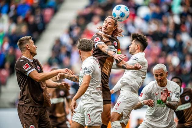 Sport I Men I Season 2024 2025 I Bundesliga I 3 Matchday I FC Augsburg FC St Pauli I 15 09 2024 Jackson Irvine 7, FC St Pauli Augsburg WWK Arena Bayern Germany Copyright: xLobeca MaxxKrausex