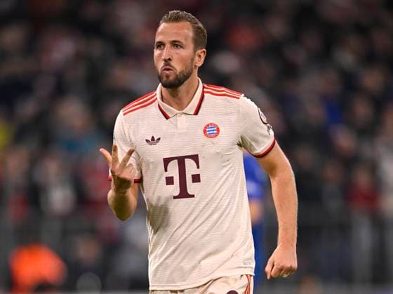 GOAL for 6 2 Penalty, penalty kick Harry Kane FC Bayern Muenchen FCB 09 Goal celebration Gesture Gesture indicates 3 Three goals FC Bayern Muenchen FCB vs GNK Dinamo Zagreb Matchday 1 17 09 2024 DFL REGULATIONS PROHIBIT ANY USE OF PHOTOGRAPHS AS IMAGE SEQUENCES AND OR QUASI VIDEO FC Bayern Muenchen FCB vs GNK Dinamo Zagreb