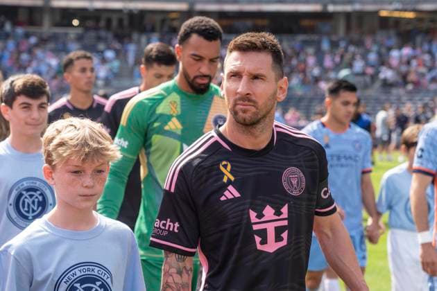 September 21, 2024, New York, New York, United States: Leo Messi (10) of Inter Miami CF enter stadium before regular MLS, Fussball Herren, USA season match against NYCFC at Yankee stadium in New York on September 21, 2024. Game ended in draw 1 - 1 New York United States - ZUMAr339 20240921_znp_r339_004 Copyright: xLevxRadinx