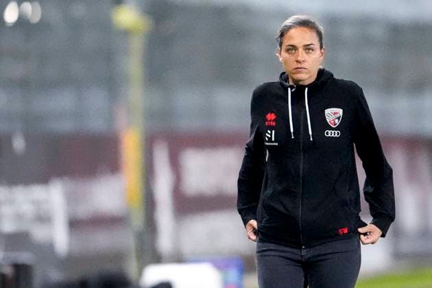 Sabrina Wittmann coach, head coach, FCI , single picture, single photo, action, disappointed about the defeat, disappointment after the final whistle, highlight, loser, lost, frustration, disappointed, pessimistic, 24 09 2024, Sandhausen Germany , Football, 3 Liga, SV Sandhausen FC Ingolstadt 04, DFB DFL REGULATIONS PROHIBIT ANY USE OF PHOTOGRAPHS AS IMAGE SEQUENCES AND OR QUASI VIDEO xozx