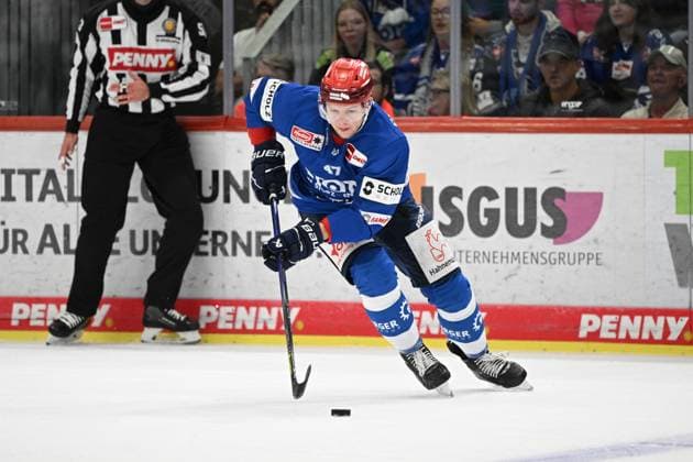 Alexander Karachun Schwenninger Wild Wings 47 Schwenninger Wild Wings vs Eisbaeren Berlin, Ice Hockey, DEL, Matchday 4, Season 2024 2025, 29 09 2024 Schwenninger Wild Wings vs Eisbaeren Berlin, Ice Hockey, DEL, Penny DEL, Matchday 4, Season 2024 2025, 29 09 2024 Schwenningen Copyright: xEibner-Pressefoto SvenxLaeglerx EP_SVL