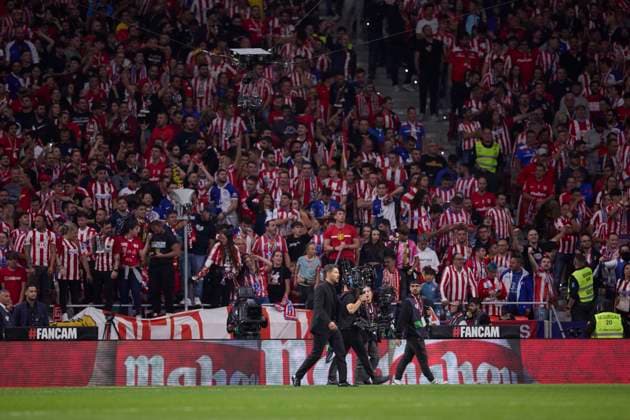 Diego Pablo Simeone, head coach Atletico de Madrid looks on during the LaLiga match between AtlÃ tico Madrid and Real Madrid at Civitas Metropolitano on September 29, 2024 in Madrid, Spain Photo by Manu Reino DeFodi Images Defodi 071 ATMRMC20240929 108 Defodi-071