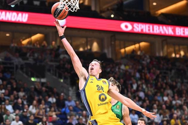 Justin Bean ALBA Berlin, 34 GER, ALBA Berlin v Panathinaikos AKTOR Athens, basketball, EuroLeague, Season 2024 2025, 1 Matchday, 03 10 2024 GER, ALBA Berlin v Panathinaikos AKTOR Athens, basketball, EuroLeague, Season 2024 2025, 1 Matchday, 03 10 2024 Berlin Copyright: xEibner-Pressefoto RyanxSleimanx EP_RSN
