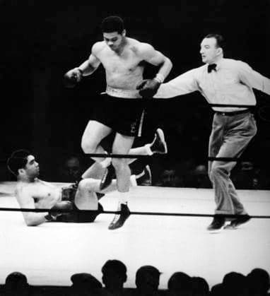 USA NEW YORK CITY 06 22 1938 Max Schmeling TV , German professional boxer, has floored American heavyweight boxer Joe Louis right below a short lived world title game at Yankee Stadium Louis won by technical knockout two minutes and four seconds into the first round New York City USA BOXING sp sw x5600x  Copyright: xSVTx LOUIS-SCHMELING
