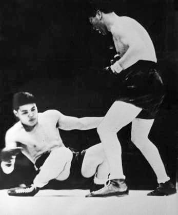 USA NEW YORK CITY 19 06 1936 Max Schmeling th , German professional boxer, faces Joe Louis, American heavyweight boxer, in a match at Yankee Stadium which Schmeling won New York City USA BOXNING sp sw x5600x  Copyright: xSVTx LOUIS-SCHMELING