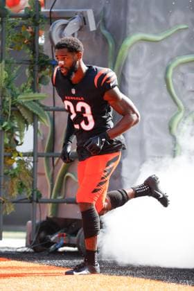 CINCINNATI, OH - OCTOBER 06: Cincinnati Bengals cornerback Dax Hill (23) runs onto the field before the game against the Baltimore Ravens and the Cincinnati Bengals on October 6, 2024, at Paycor Stadium in Cincinnati, OH. (Photo by Ian Johnson Icon Sportswire) NFL, American Football Herren, USA OCT 06 Ravens at Bengals EDITORIAL USE ONLY Icon241006045